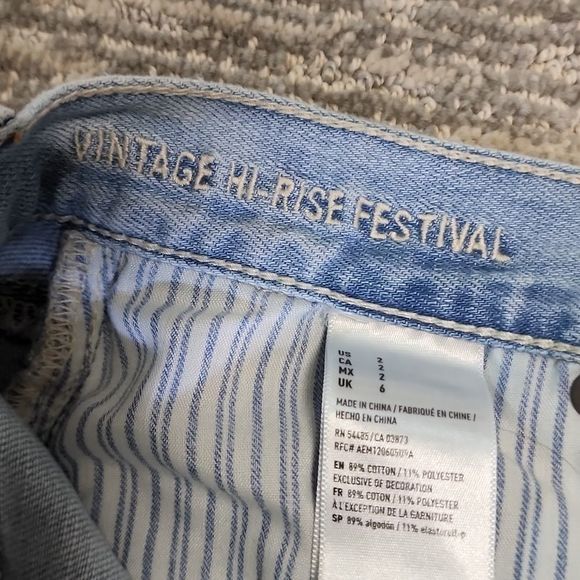 American Eagle high rise denim shorts - Picture 4 of 9